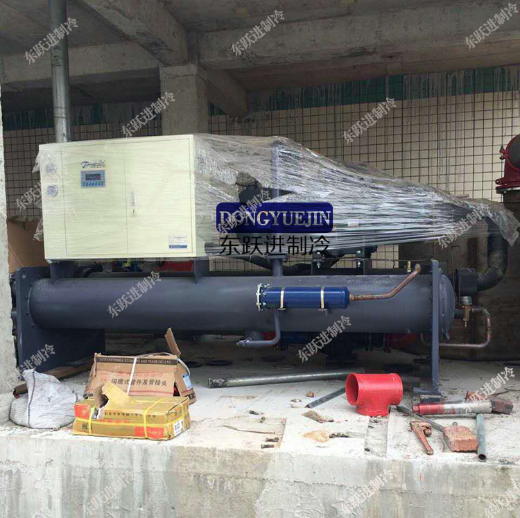 螺桿式冷水機 螺桿式冷水機