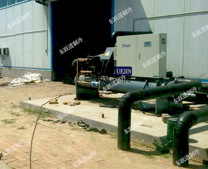 螺桿式水冷機組 螺桿式水冷機組